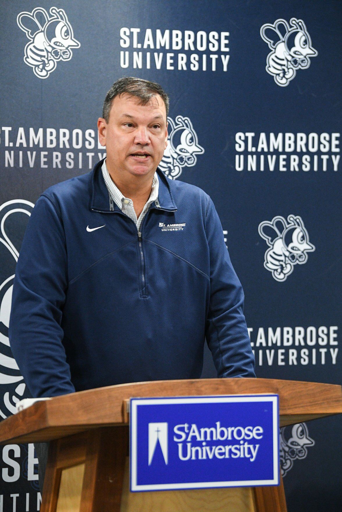 112921-qc-spt-ambrose-fball-001